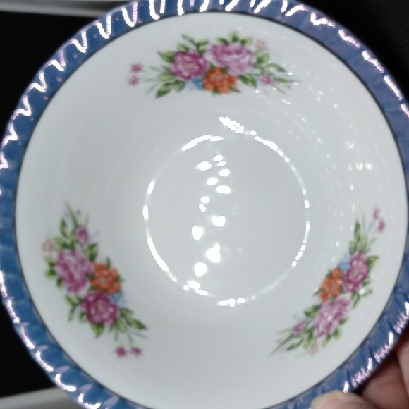 Yamatsu Japan porcelain bowl - Picture 1 of 4